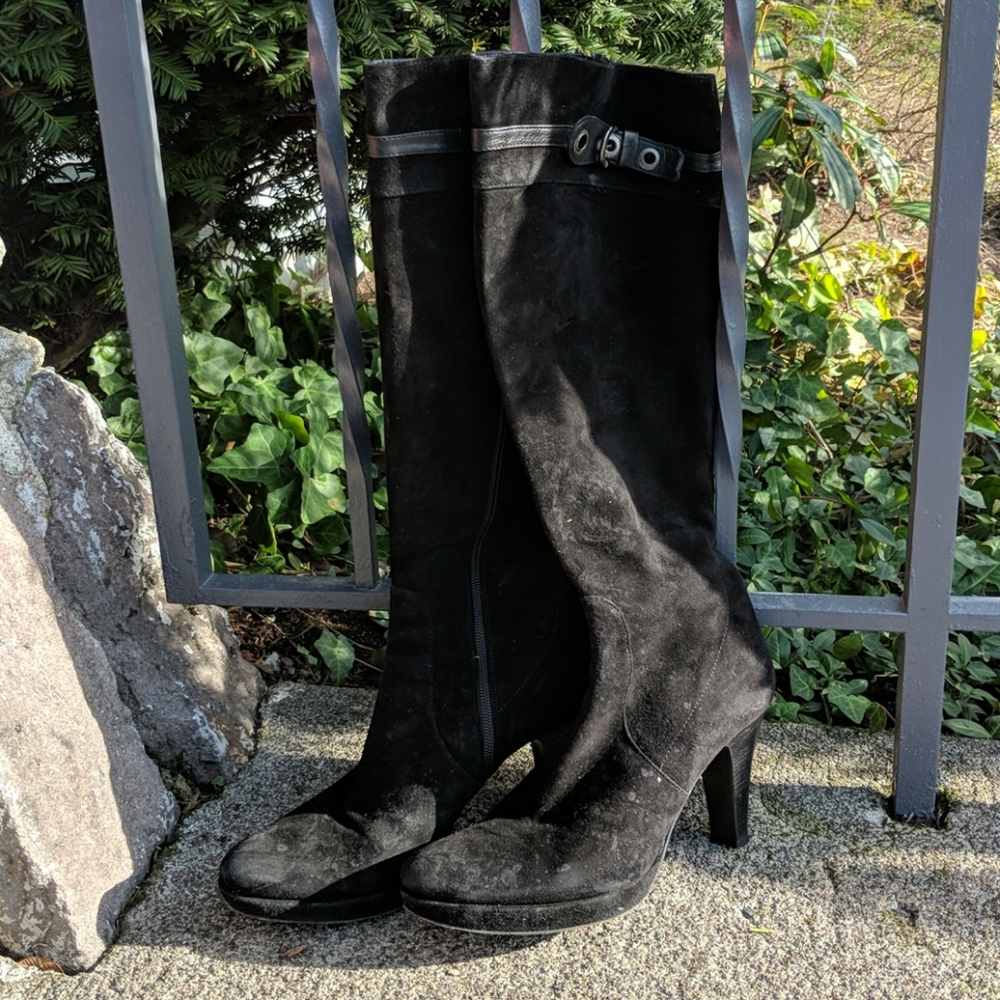 Black suede boots